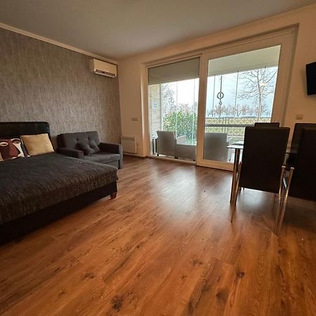 Piano Balaton Apartment Zamardi Bagian luar foto