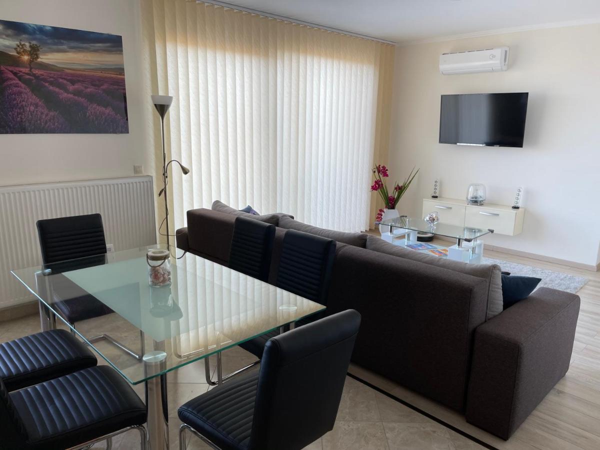 Piano Balaton Apartment Zamardi Bagian luar foto