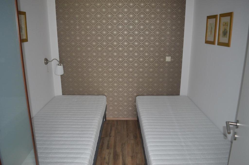 Piano Balaton Apartment Zamardi Bagian luar foto