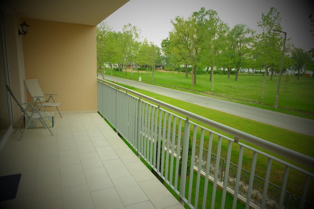 Piano Balaton Apartment Zamardi Ruang foto